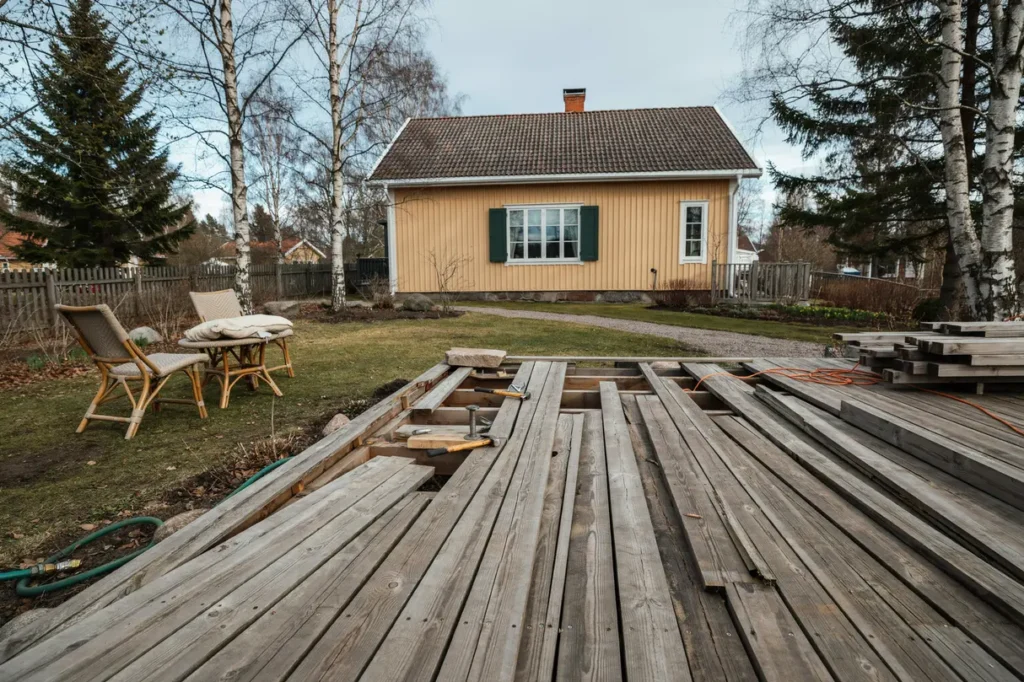 renovera terrass i tr som sviktar och skakar